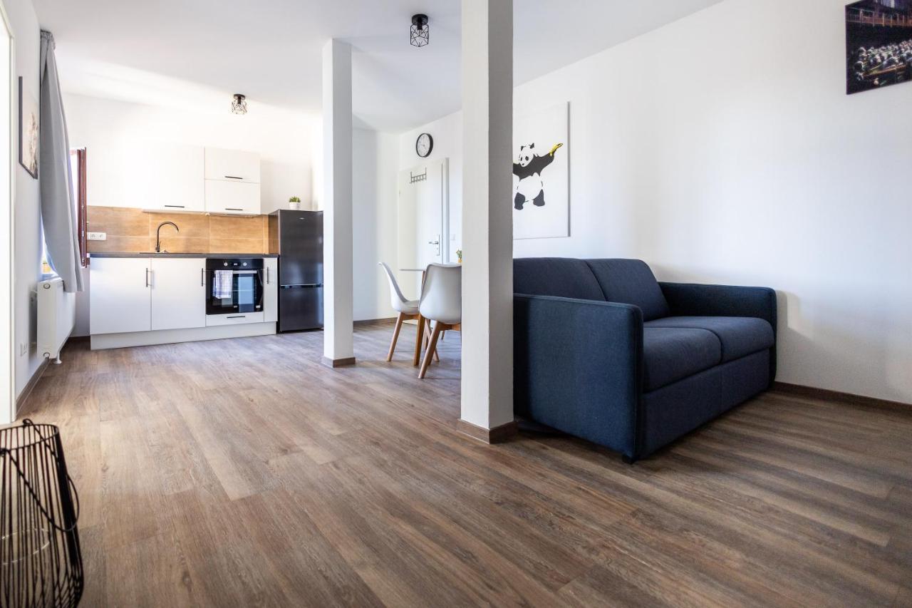 Apartments Am Neuen Theater - Altstadt - Zentral - Kueche - Wifi - Powered By Ko-Living Halle  Exterior photo